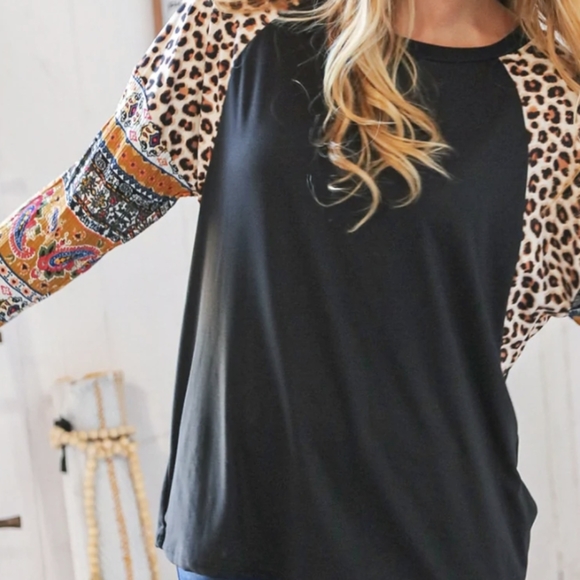 💜 New Aztec Sleeve Top - Picture 2 of 5